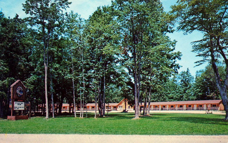 Mountain Valley Lodge & Campground - Vintage Postcard